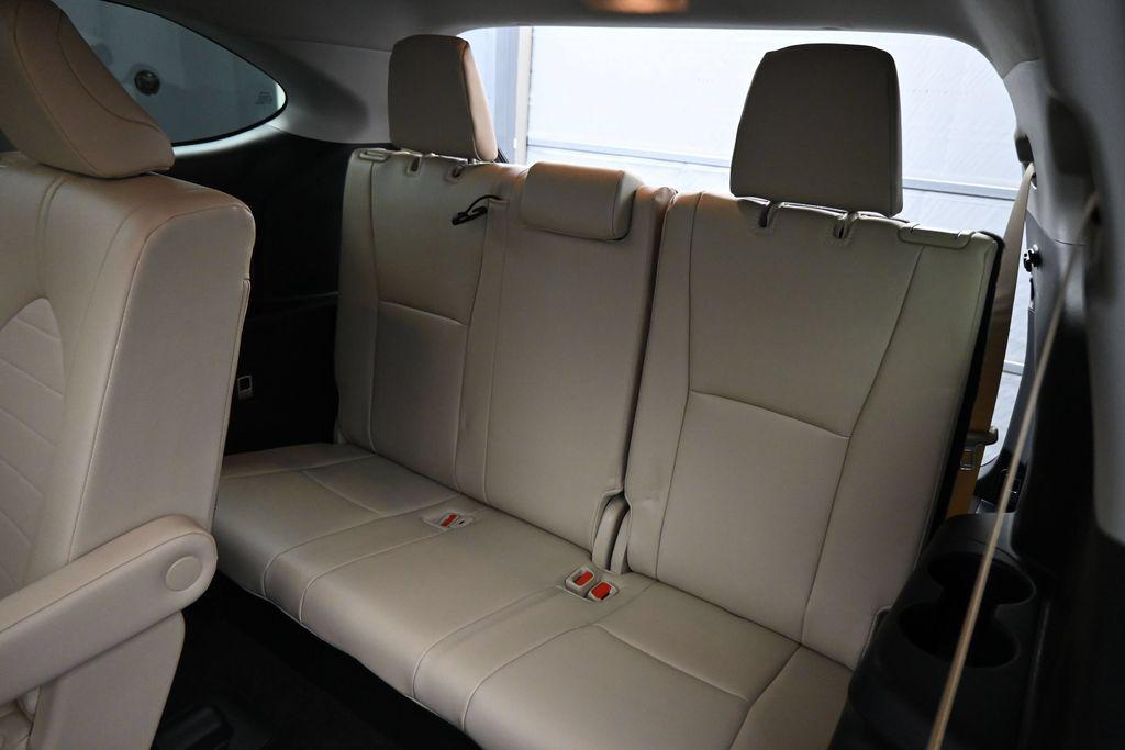 used 2024 Toyota Highlander car, priced at $42,750
