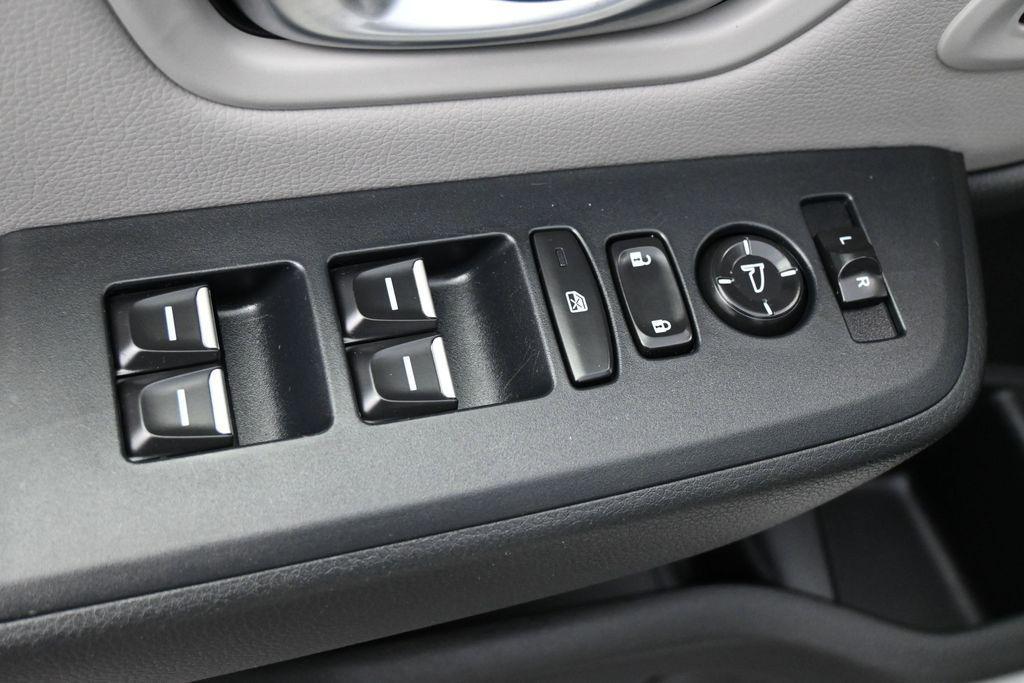 used 2024 Honda Pilot car, priced at $45,000
