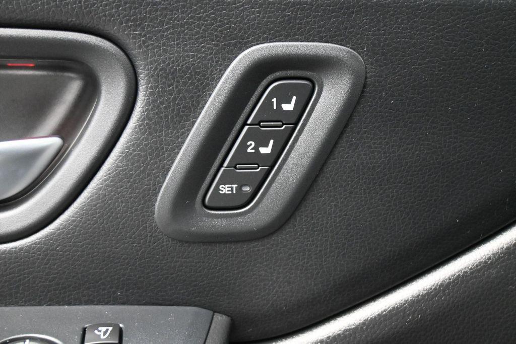 used 2025 Honda Pilot car, priced at $50,500
