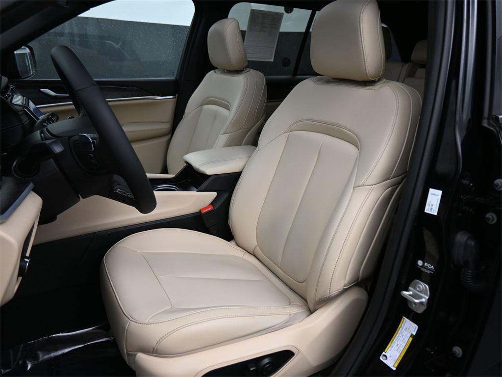 used 2024 Jeep Grand Cherokee car, priced at $31,000