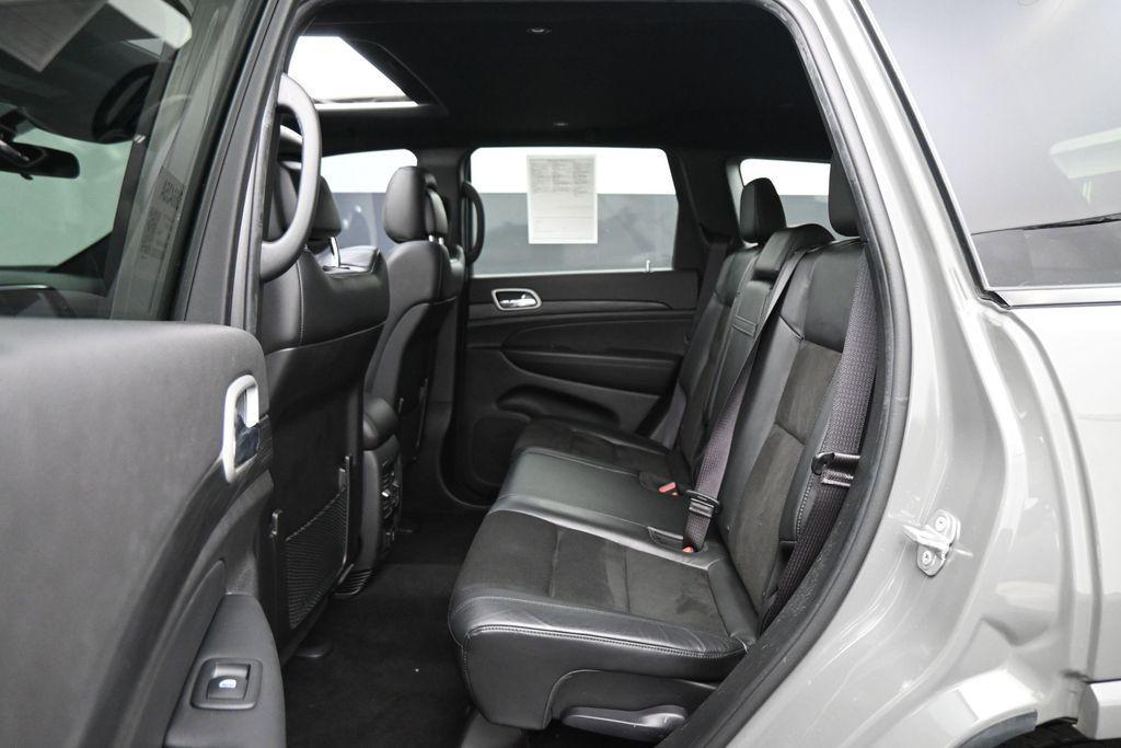 used 2021 Jeep Grand Cherokee car, priced at $18,500