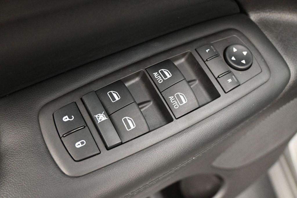 used 2021 Jeep Grand Cherokee car, priced at $18,500