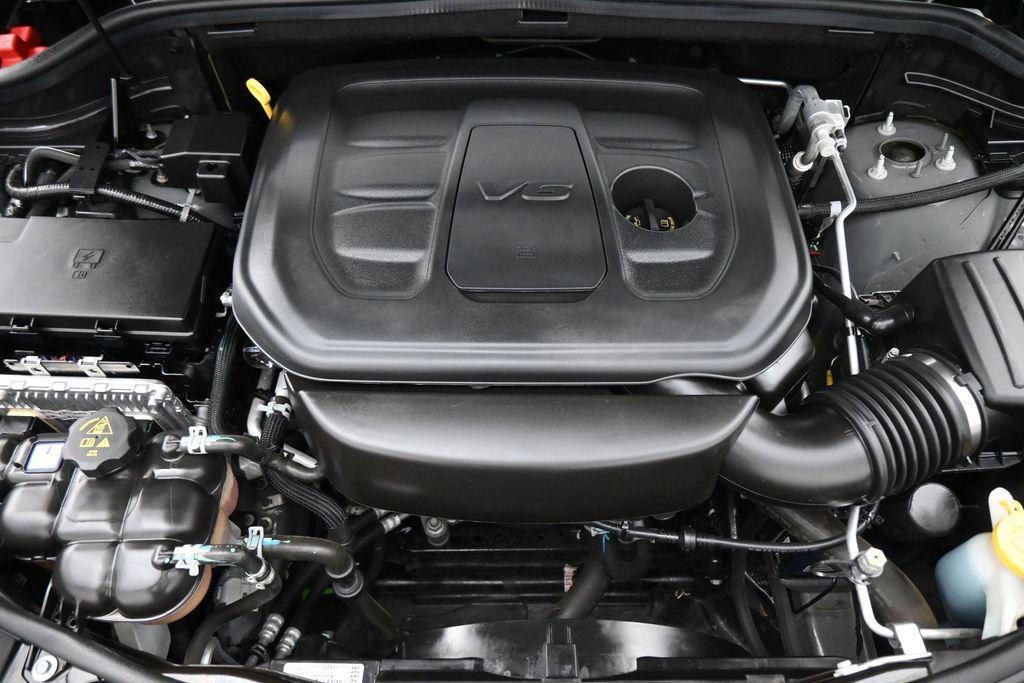 used 2021 Jeep Grand Cherokee car, priced at $18,500
