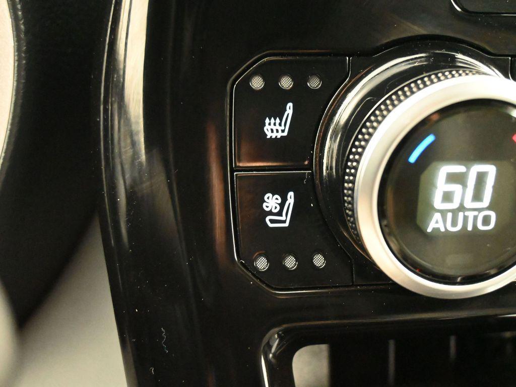 used 2022 Toyota Highlander car, priced at $30,750