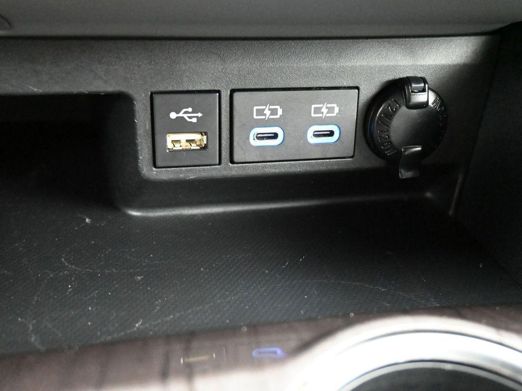 used 2022 Toyota Highlander car, priced at $30,750