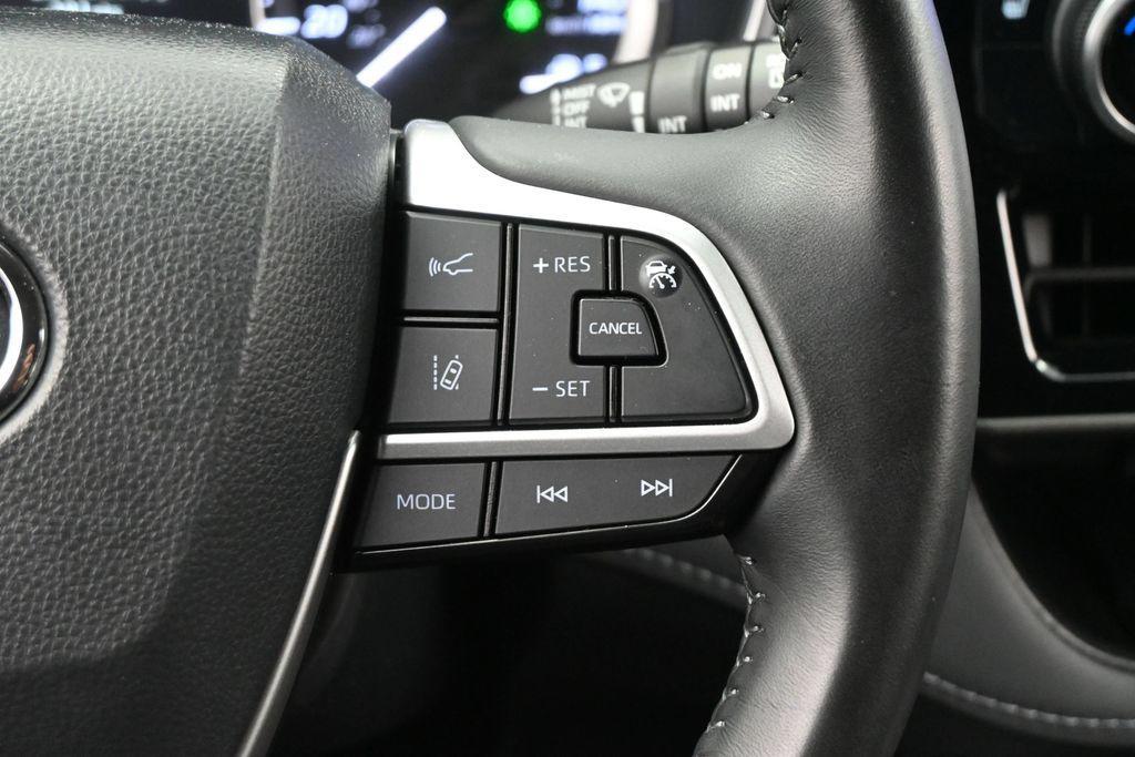 used 2024 Toyota Highlander car, priced at $42,500