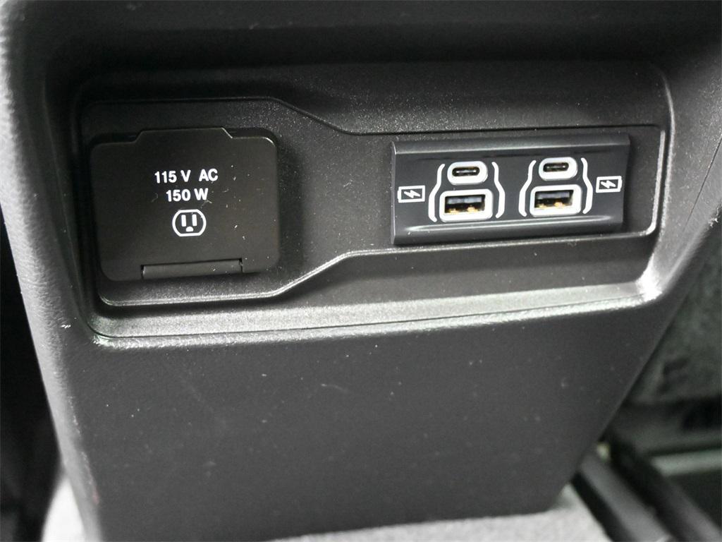 used 2022 Jeep Grand Cherokee car, priced at $29,000