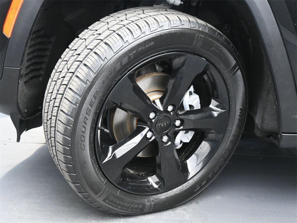 used 2022 Jeep Grand Cherokee car, priced at $29,000