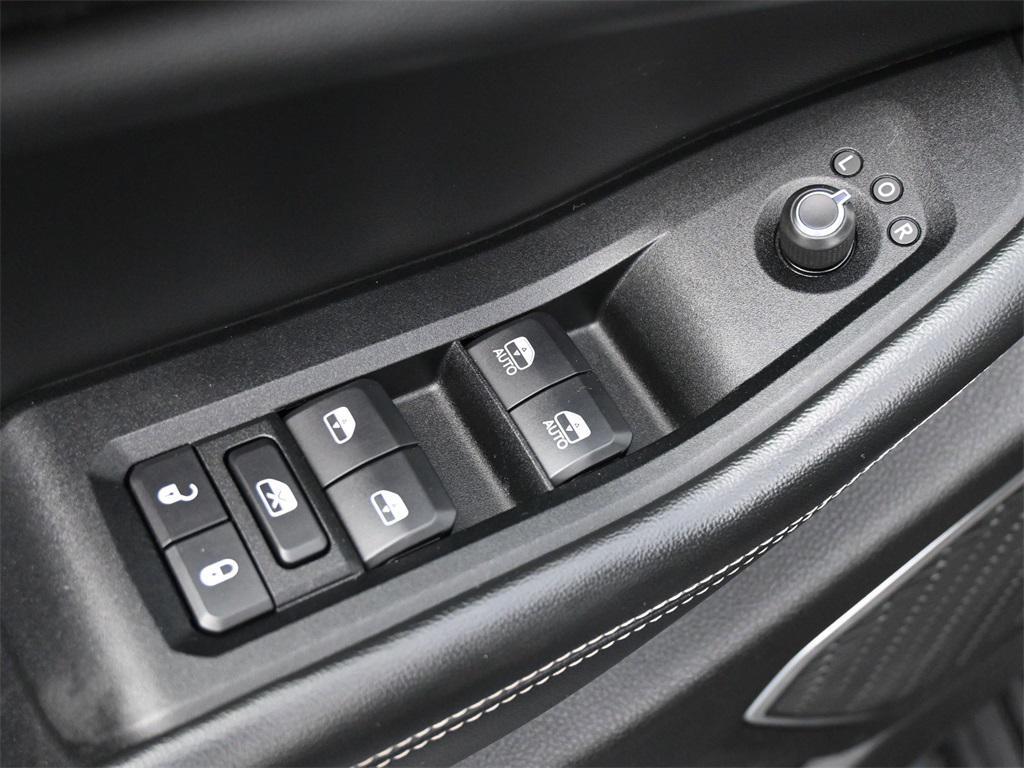 used 2022 Jeep Grand Cherokee car, priced at $29,000