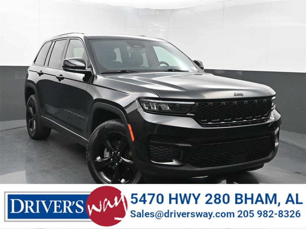 used 2022 Jeep Grand Cherokee car, priced at $29,000