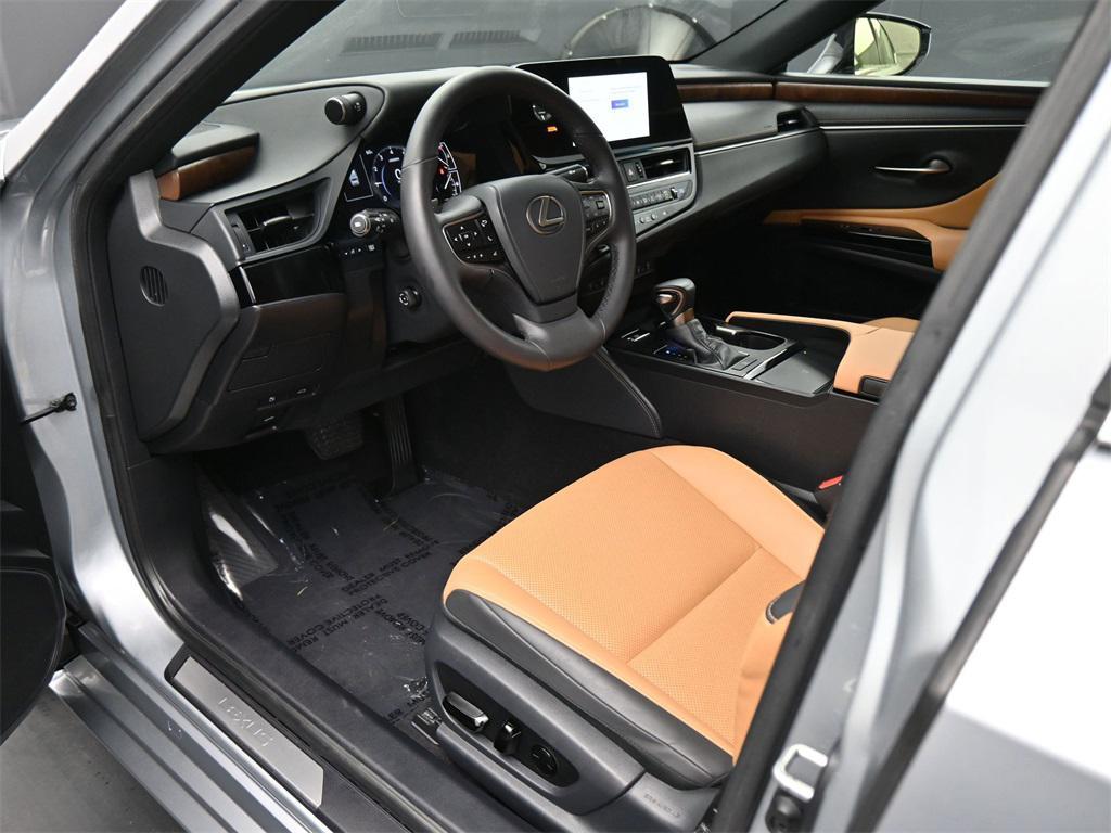 used 2024 Lexus ES 350 car, priced at $39,250