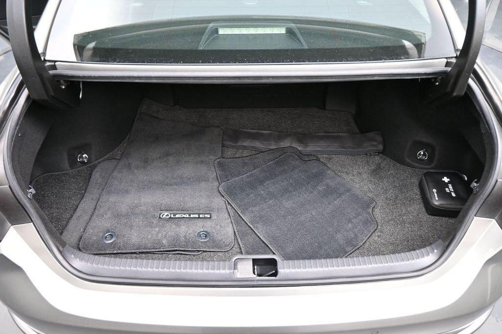 used 2020 Lexus ES 350 car, priced at $35,500