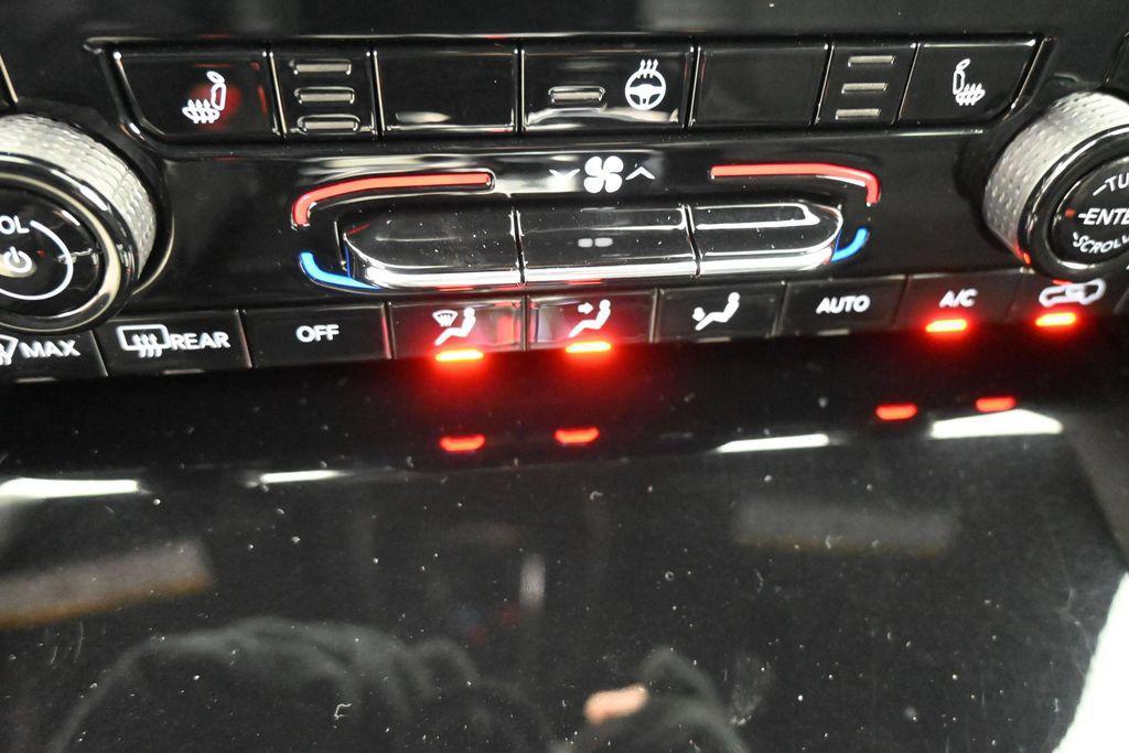 used 2022 Jeep Grand Cherokee car, priced at $30,000