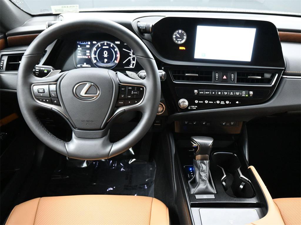 used 2024 Lexus ES 350 car, priced at $38,000