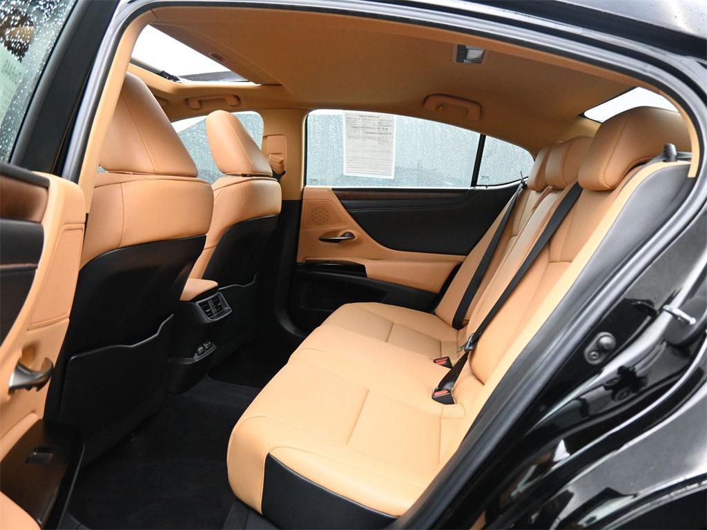 used 2024 Lexus ES 350 car, priced at $38,000