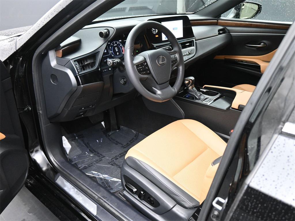used 2024 Lexus ES 350 car, priced at $38,000
