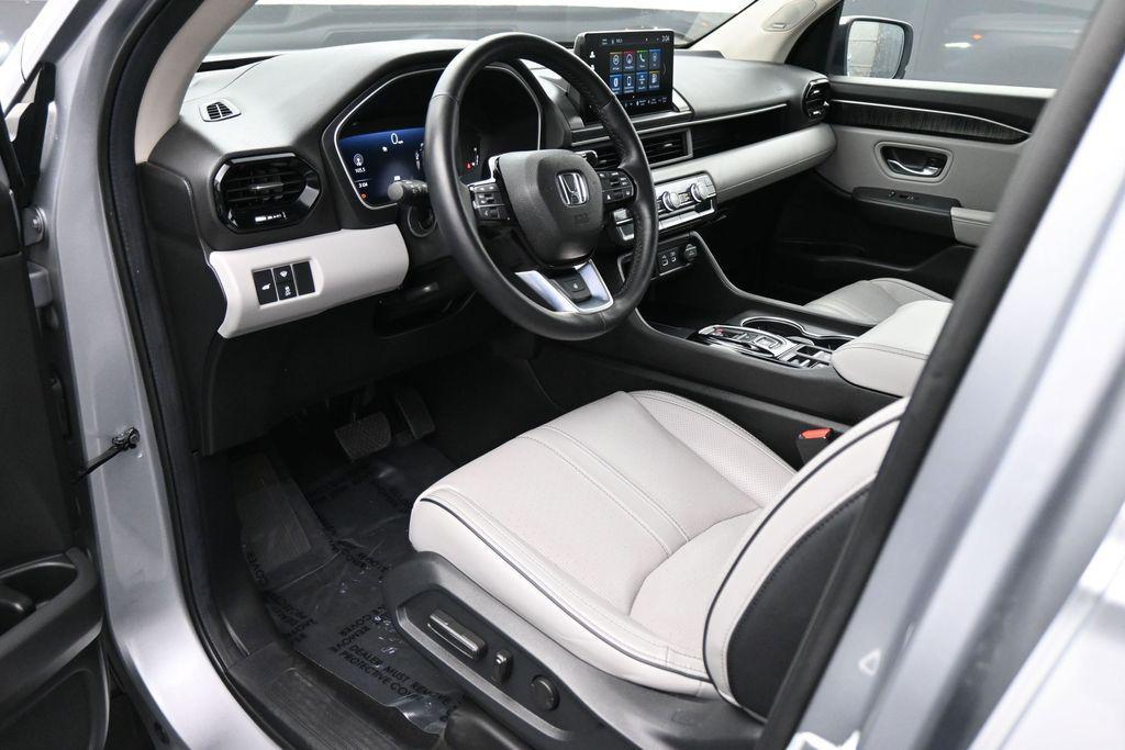 used 2024 Honda Pilot car, priced at $45,500