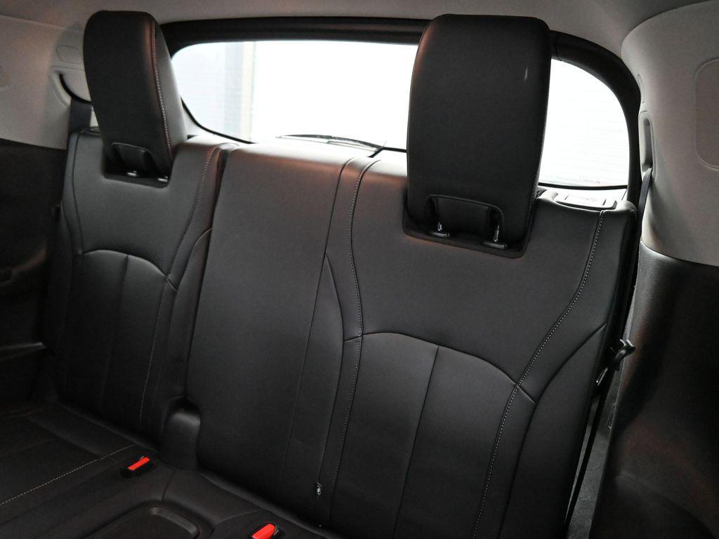 used 2025 INFINITI QX60 car, priced at $40,000
