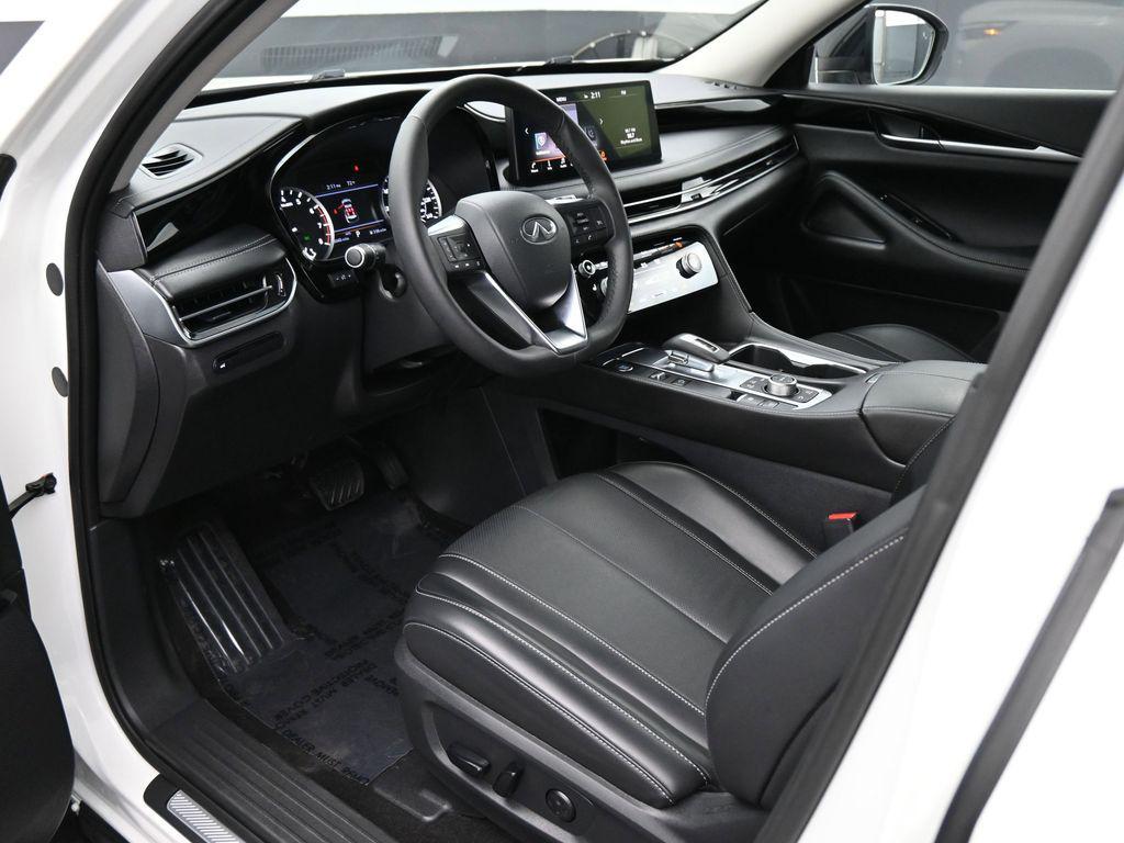 used 2025 INFINITI QX60 car, priced at $40,000