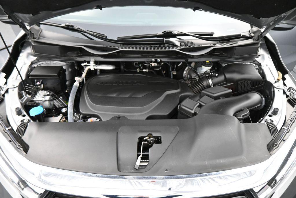 used 2023 Honda Odyssey car, priced at $34,500