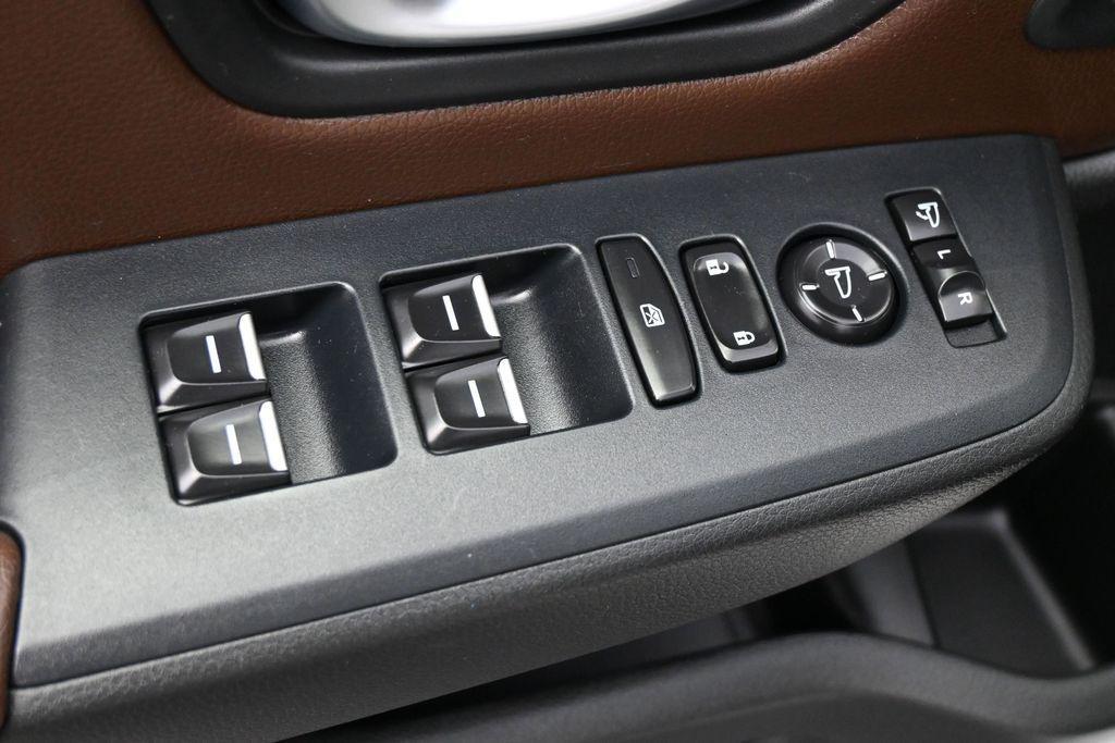 used 2024 Honda Pilot car, priced at $42,750