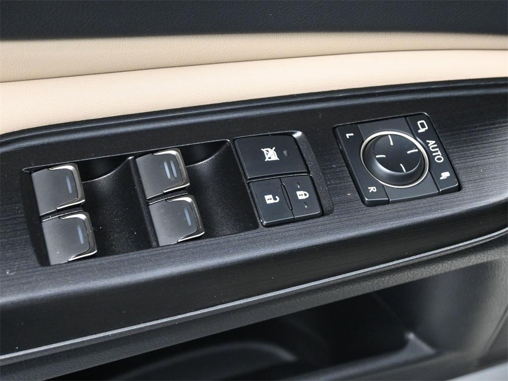 used 2021 Lexus ES 300h car, priced at $31,500