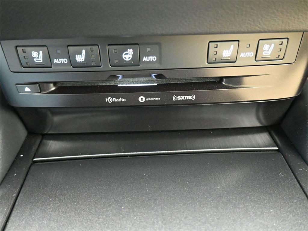 used 2021 Lexus ES 300h car, priced at $31,500