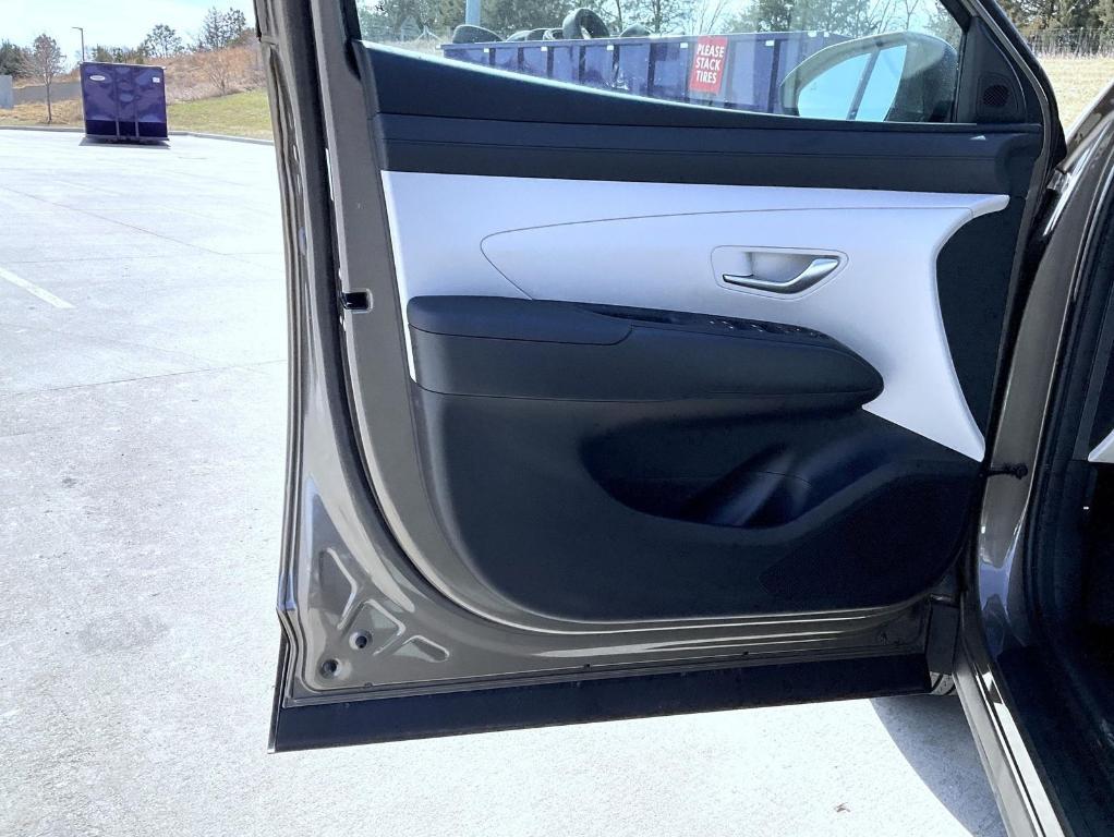 new 2026 Hyundai TUCSON Hybrid car, priced at $36,094