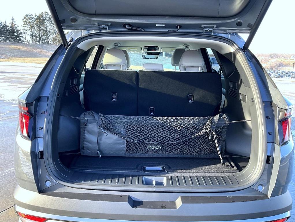 new 2026 Hyundai TUCSON Hybrid car, priced at $32,404