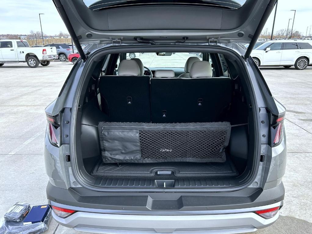 new 2026 Hyundai Tucson car, priced at $40,676