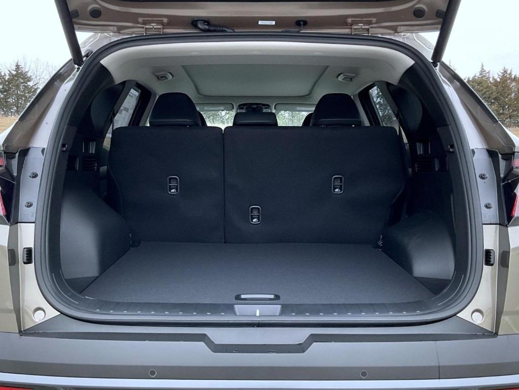 new 2026 Hyundai TUCSON Hybrid car, priced at $40,244