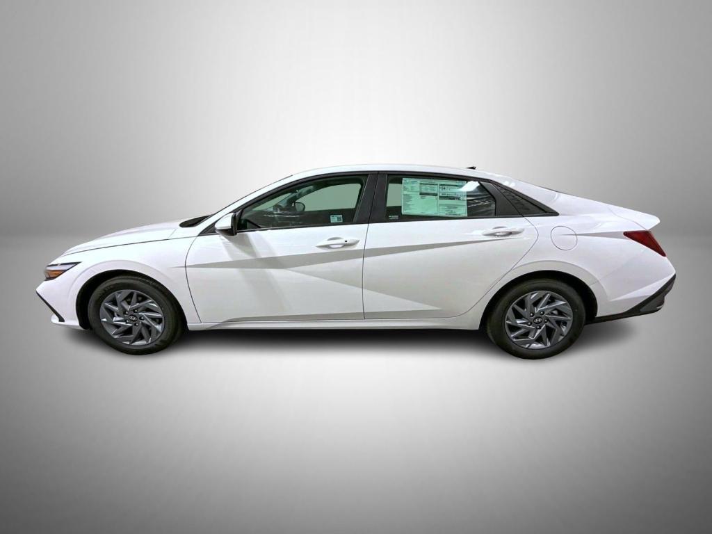 new 2025 Hyundai ELANTRA HEV car, priced at $22,509