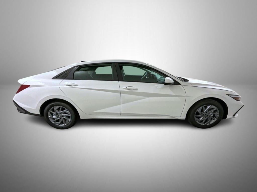 new 2025 Hyundai ELANTRA HEV car, priced at $22,509