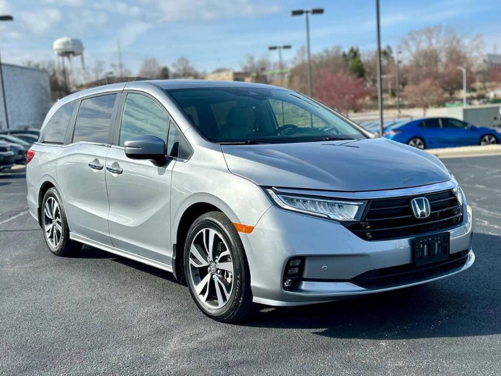 used 2024 Honda Odyssey car, priced at $32,500