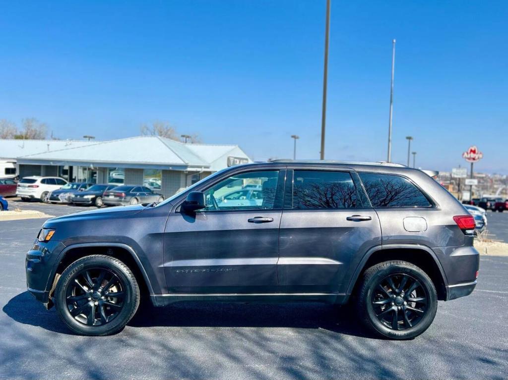 used 2018 Jeep Grand Cherokee car, priced at $15,500