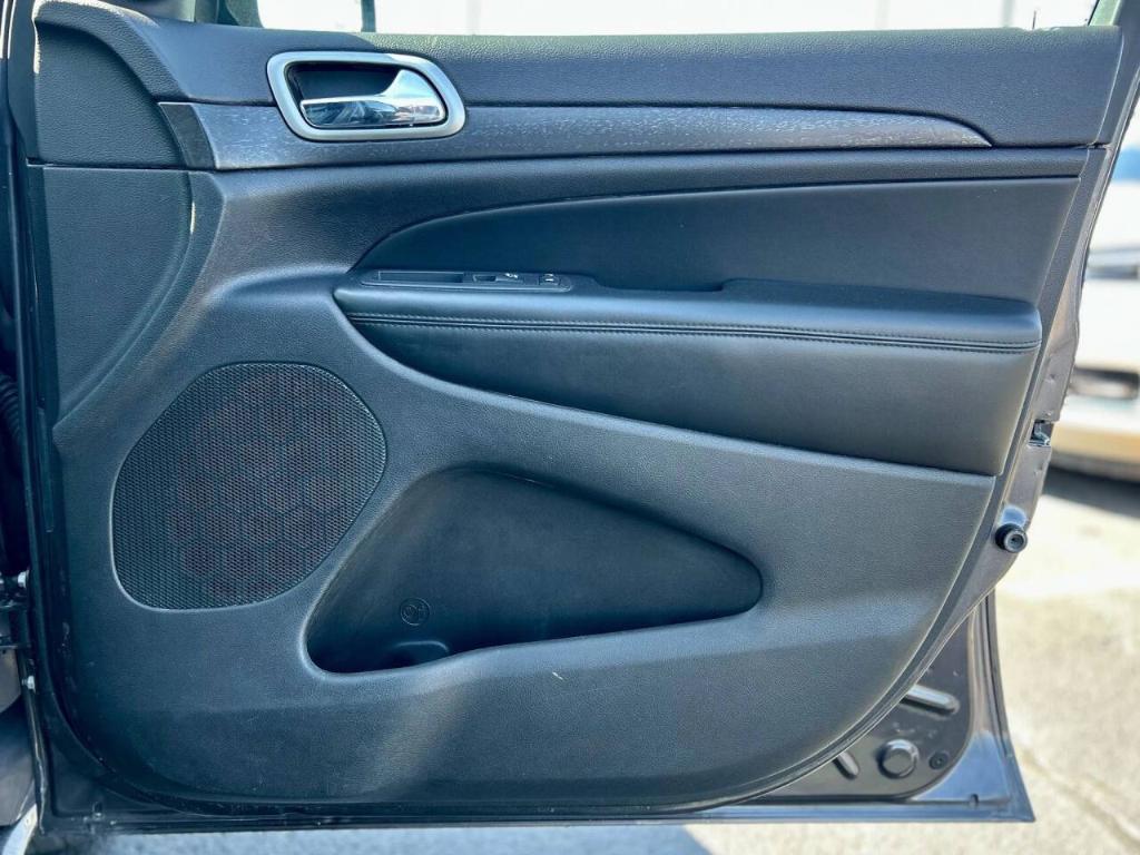 used 2018 Jeep Grand Cherokee car, priced at $15,500