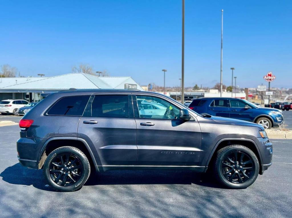 used 2018 Jeep Grand Cherokee car, priced at $15,500