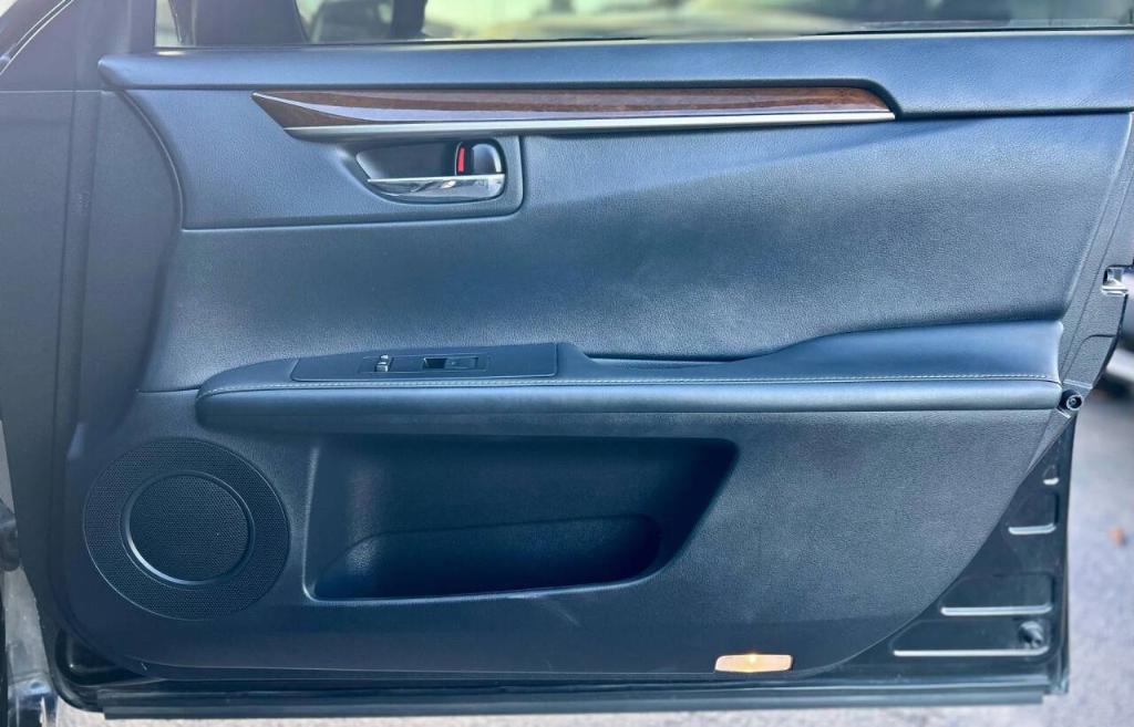 used 2015 Lexus ES 350 car, priced at $16,500