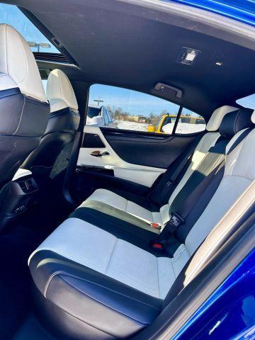 used 2023 Lexus ES 300h car, priced at $34,500