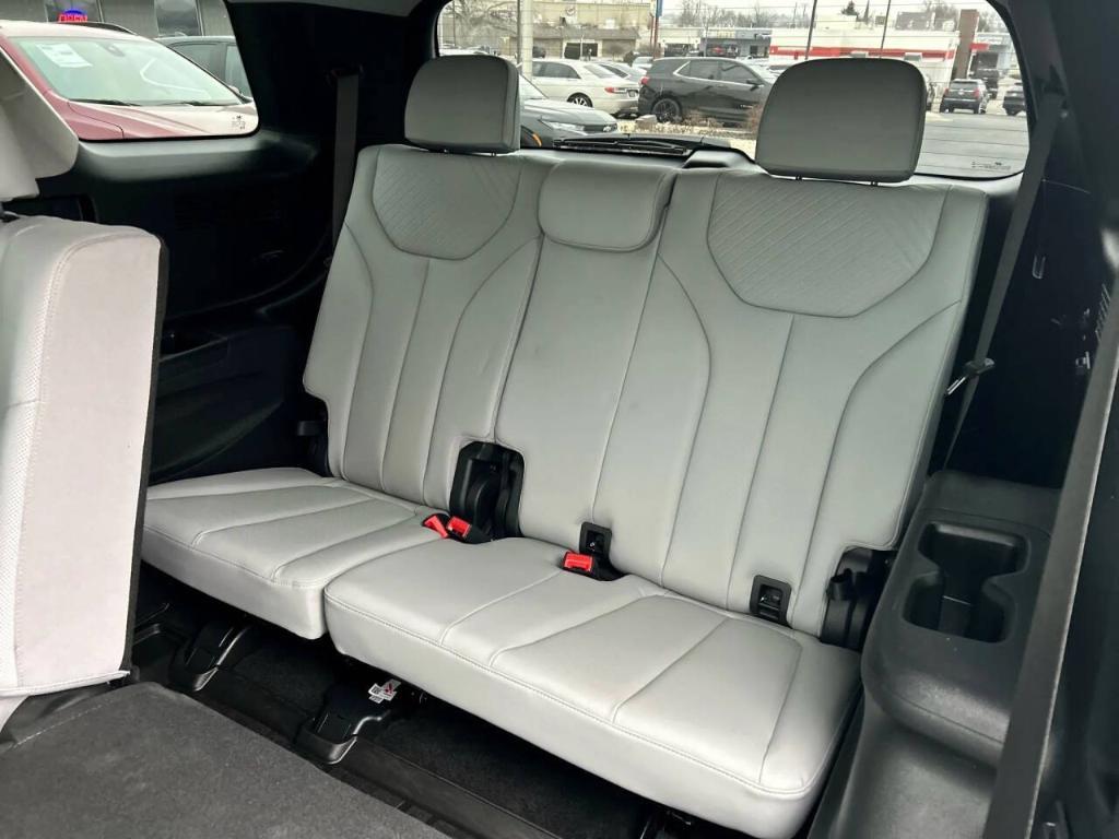 used 2024 Hyundai Palisade car, priced at $35,950