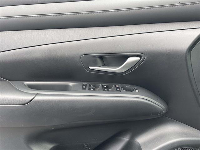 used 2025 Hyundai TUCSON Hybrid car, priced at $31,500