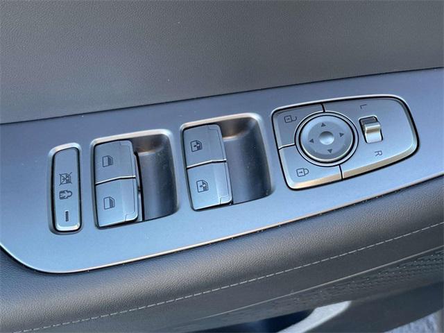 used 2025 Hyundai Palisade car, priced at $34,900