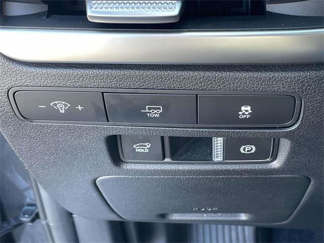 used 2025 Hyundai Palisade car, priced at $34,900