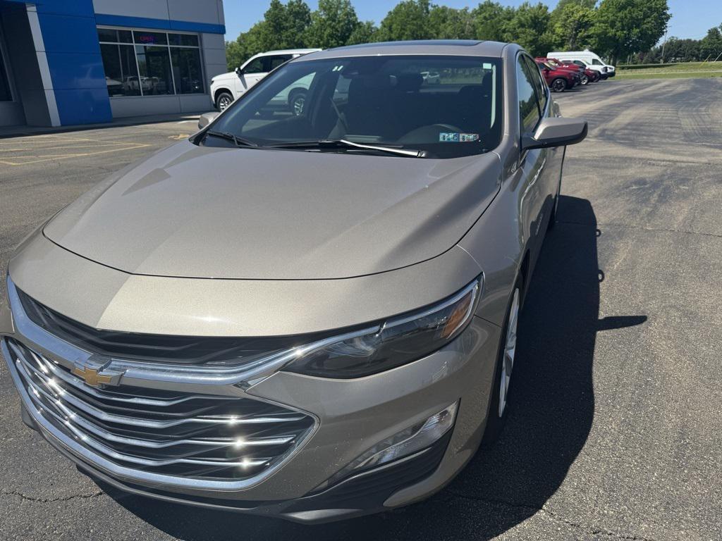 2024 Mineral Gray Metallic Chevrolet Malibu