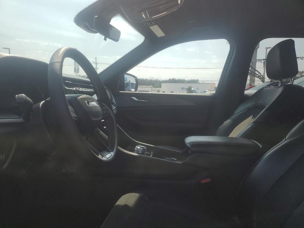 used 2025 Jeep Grand Cherokee car, priced at $33,971