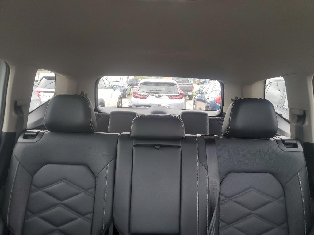 used 2025 Volkswagen Atlas car, priced at $30,756