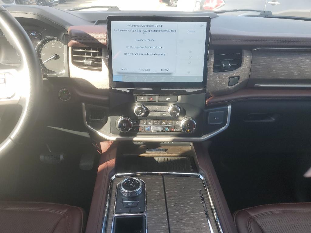used 2024 Ford Expedition car, priced at $44,564
