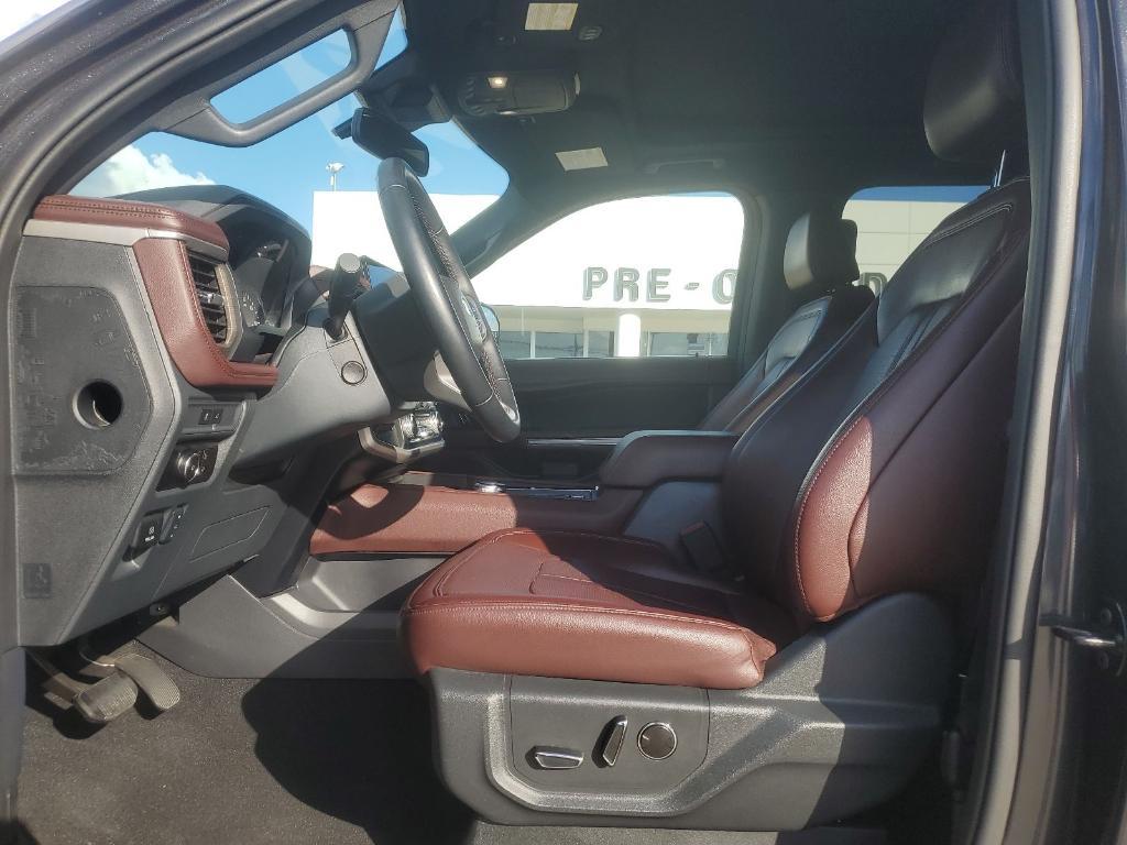 used 2024 Ford Expedition car, priced at $44,564