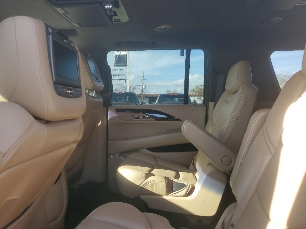 used 2018 Cadillac Escalade ESV car, priced at $22,906