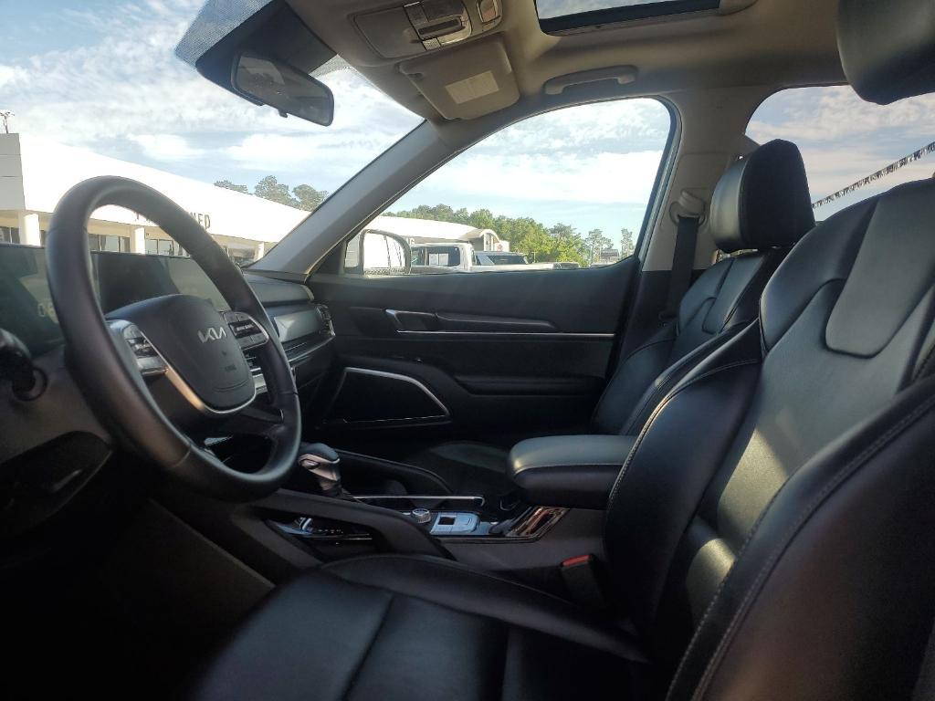 used 2025 Kia Telluride car, priced at $33,368